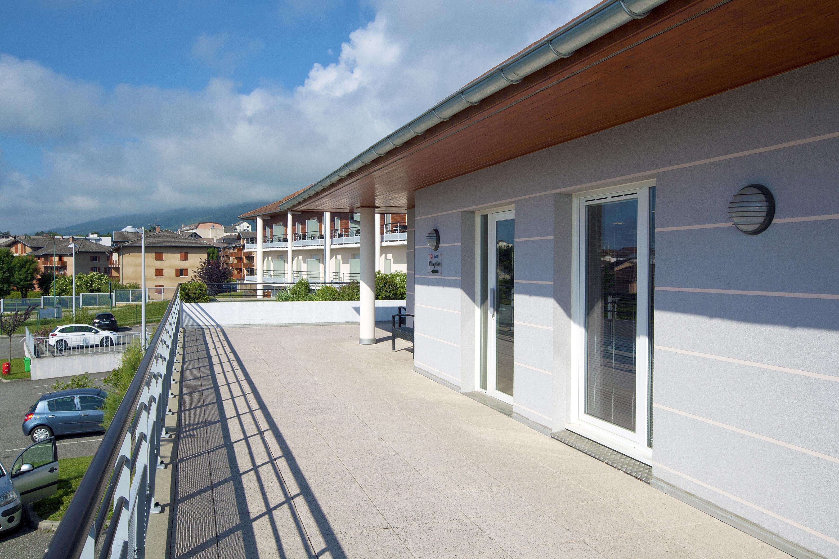 Aparthotel Sejours & Affaires Geneve Gex Les Rives Du Leman Exterior foto