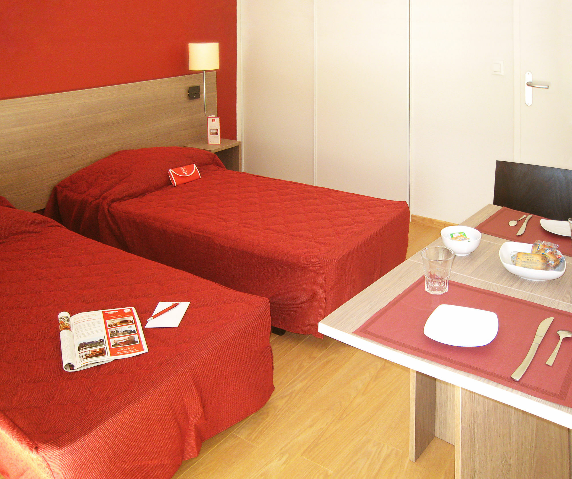Aparthotel Sejours & Affaires Geneve Gex Les Rives Du Leman Exterior foto